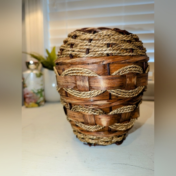 African Handmade Wicker Terracotta Decorative Pottery/Vase/Pot- Great Condition - Picture 2 of 9